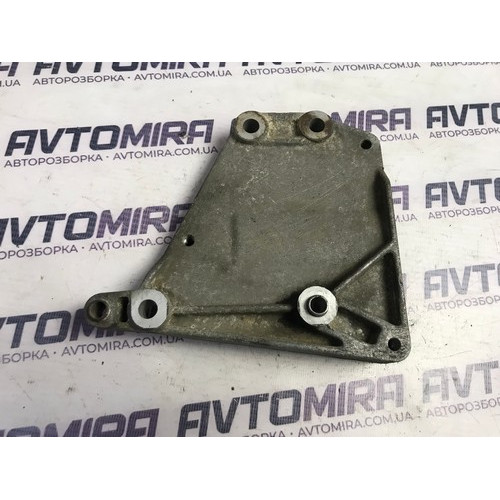 Кронштейн компресора кондиционера Fiat Doblo 1.3 MJTD 2000-2010 55188268